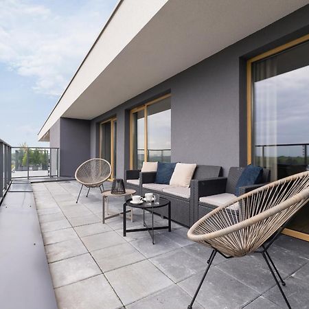 Stylowy Apartament Z Dwiema Sypialniami Balkonem I Parkingiem By Noclegi Renters Katowice Exterior foto